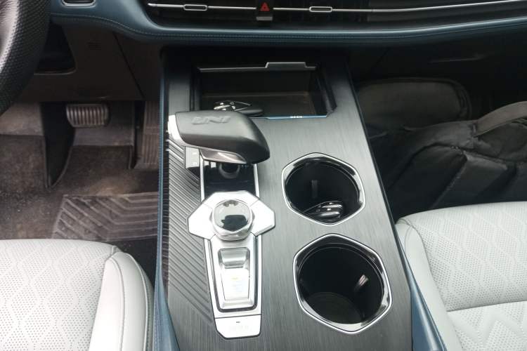 Used Changan UNI-K iDD 2022 Blue Whale iDD 130km 1.5T Excellence Model
