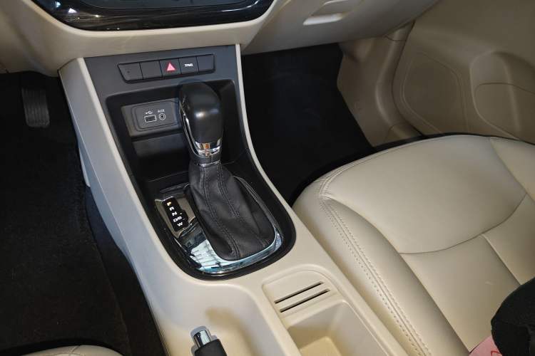 Used Roewe 360 2015 1.5L Automatic Luxury Edition
