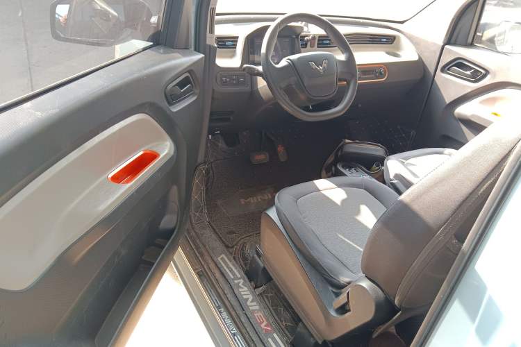 Used Wuling Hongguang MINIEV 2020 Freedom Version Lithium Iron Phosphate
