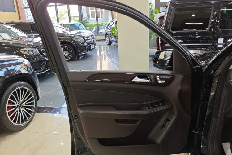 Used Mercedes-Benz GLS 2018 Refreshed GLS 400 4MATIC Dynamic Edition
