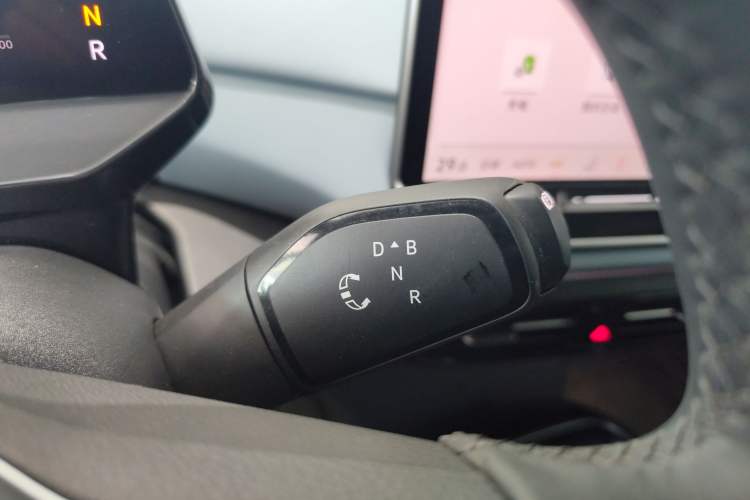 Used Volkswagen ID.4 X 2025 Smart Version Pure & Intelligent Enjoyment Edition