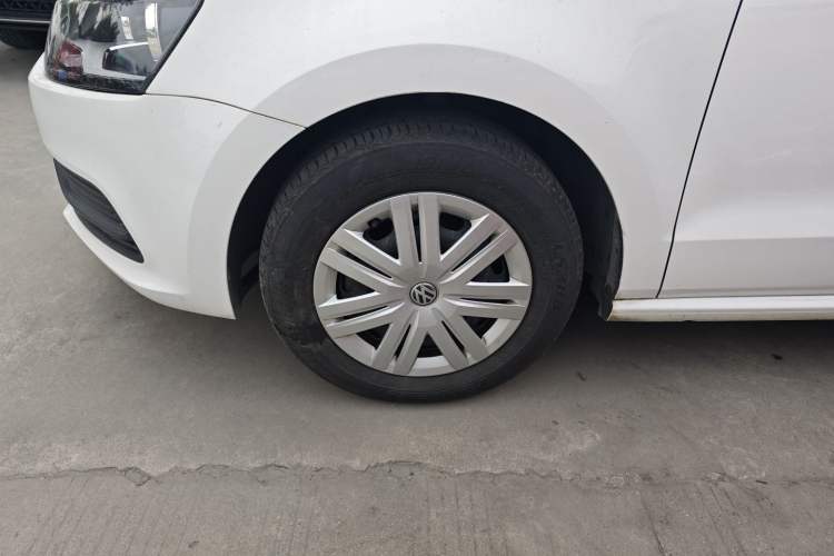 Used Volkswagen Polo 2016 1.4L Manual Fashion Model