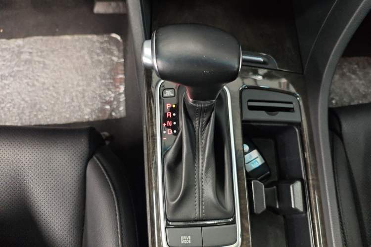 Used Kia K5 2016 1.6T Automatic LUX
