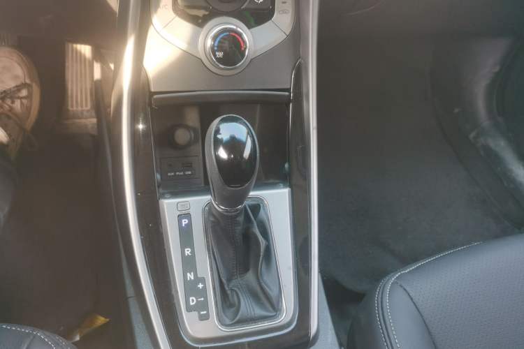 Used Hyundai Elantra 2013 1.6L Automatic Leading Model