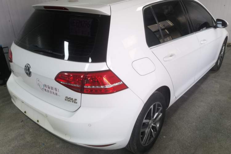 Used Volkswagen Golf 2016 230TSI Automatic Luxury Version
