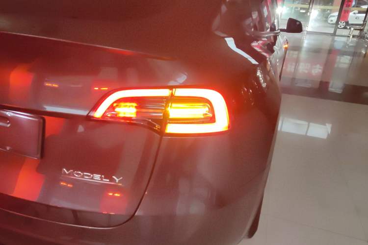 Used Tesla Model Y 2022 Performance High-Performance All-Wheel-Drive Version
