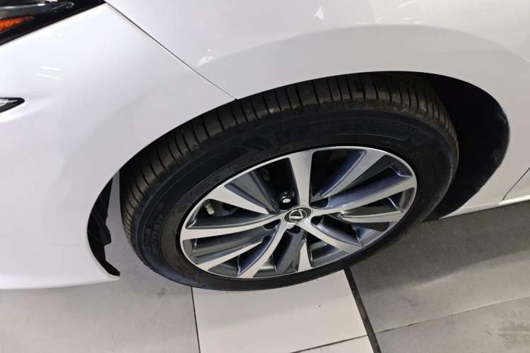 Used Lexus ES 2020 200 Excellence Edition
