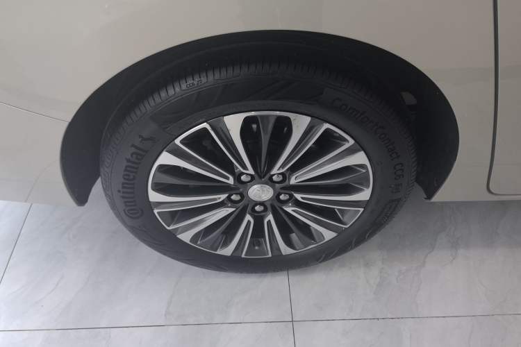 Used Buick GL8 2020 ES Land Cruiser 653T Luxury Model
