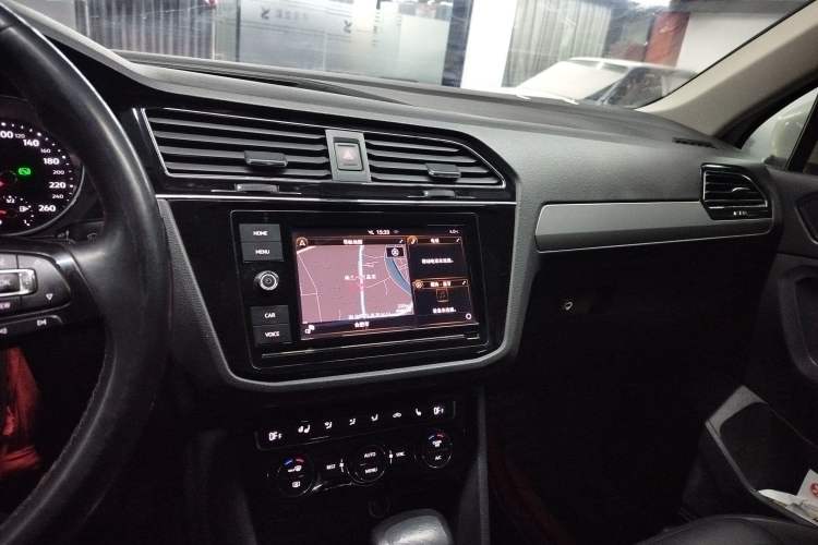 Used Volkswagen Tiguan L 2019 330TSI Automatic Two-Wheel Drive Smart Luxury Version China V Emission Standard