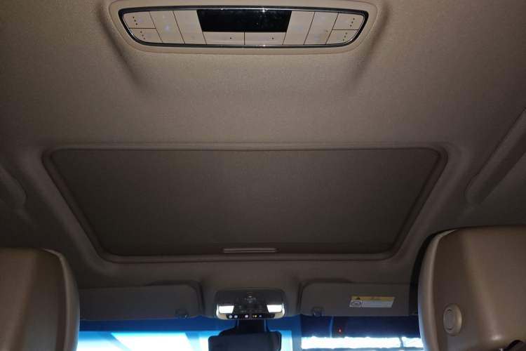 Used Buick GL8 2021 ES Landtrek 653T Luxury Model