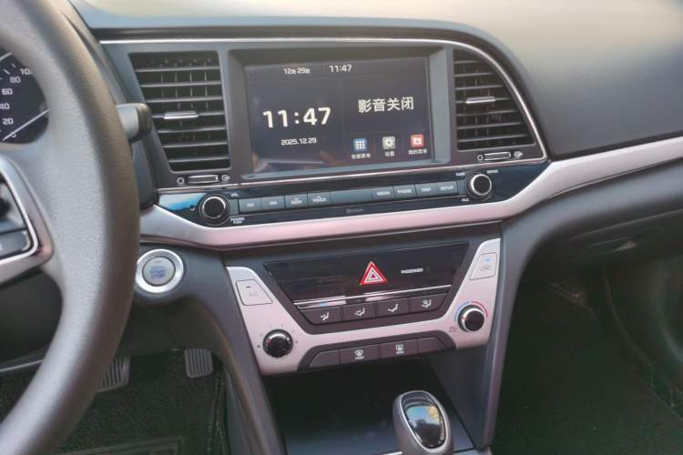 Used Hyundai Elantra 2016 1.6L Automatic ZhiXuan – Elite Version
