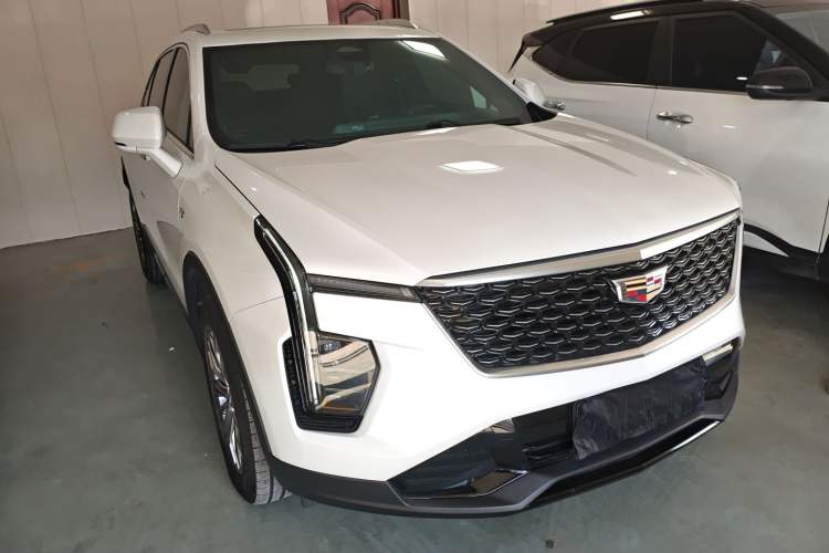 Used Cadillac XT4 2024 28T Two-Wheel-Drive Luxury Version
