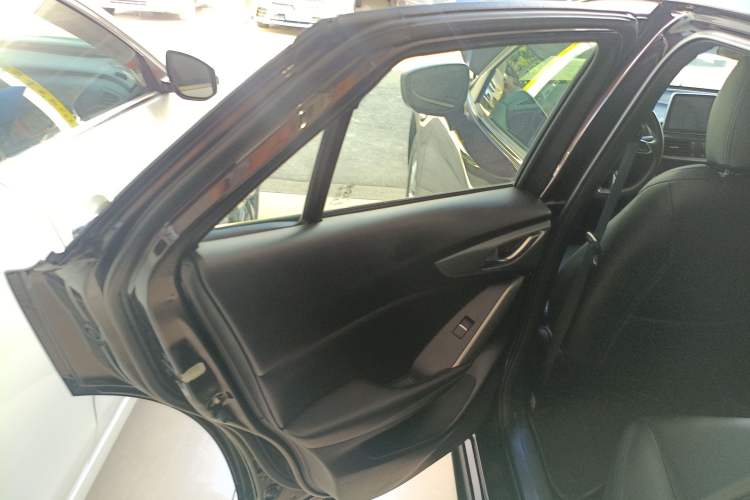 Used Mazda CX-4 2018 2.0L Automatic Two-Wheel Drive Blue Sky Dynamic Version China V Standard
