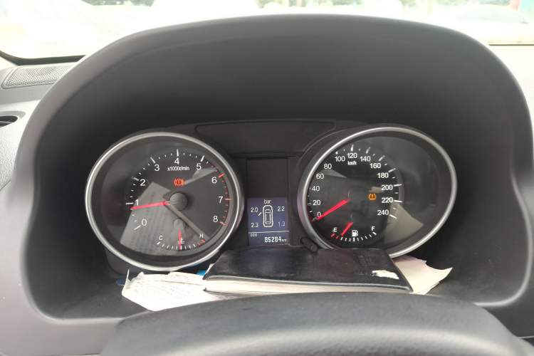 Used Haval H6 2015 Upgraded Model 1.5T Manual Two-Wheel Drive Elite Version
