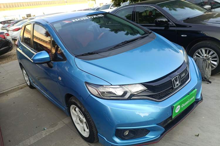 Used Honda Fit 2018 1.5L CVT Trendy Run+ Edition
