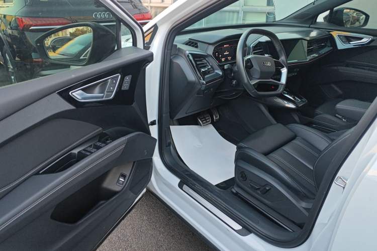Used Audi Q4 e-tron 2024 50 e-tron quattro Creation Edition Midnight
