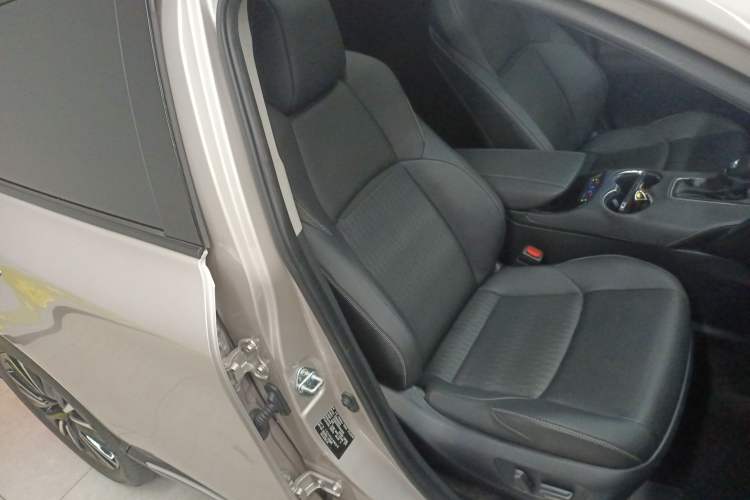 Used Toyota Venza 2022 2.0L CVT Two-Wheel Drive Prestige Edition
