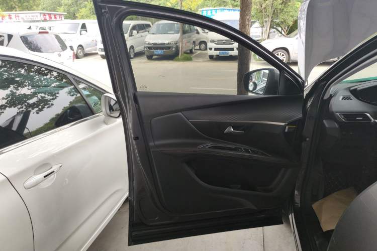 Used Peugeot 5008 2017 380THP 5-Seater Elite Edition
