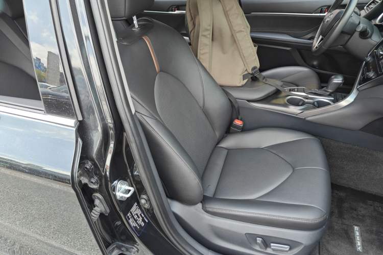 Used Toyota Camry 2023 2.0GVP Premier Edition
