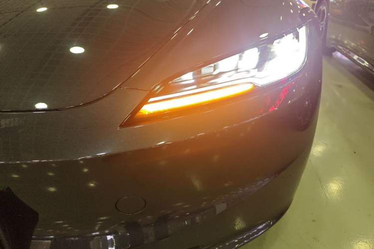 Used Tesla Model 3 2025 Rear-Wheel-Drive Version
