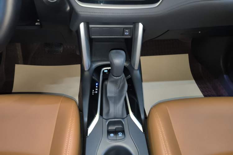 Used Toyota Corolla Cross 2024 2.0L Smart Electric Hybrid Dual-Engine Elite Edition