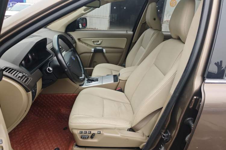 Used Volvo XC Classic 2014 T5 Luxury Edition
