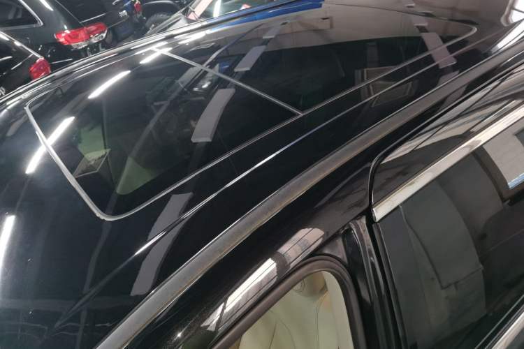 Used Chrysler Grand Voyager 2017 3.6L Premium Edition
