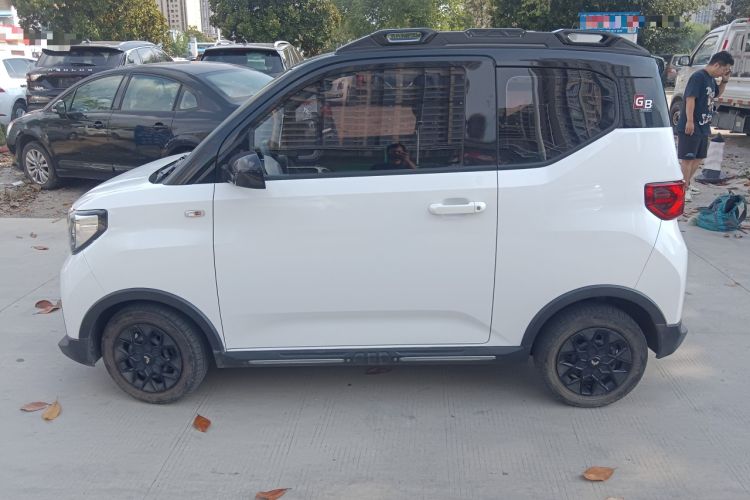 Used Wuling Hongguang MINIEV 2022 GAMEBOY 200km Gaming Edition with Lithium Iron Phosphate
