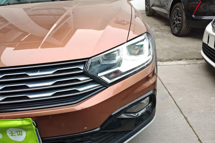 Used Volkswagen C-TREK 2018 1.5L Automatic Comfort Model
