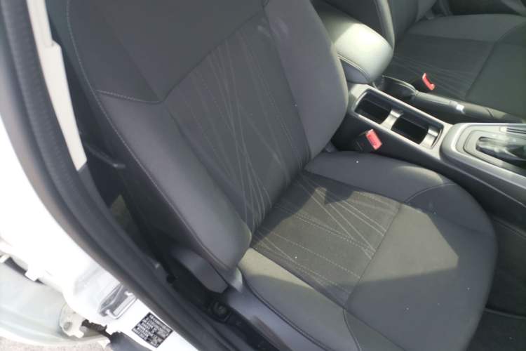 Used Ford Focus 2018 Hatchback Classic 1.6L Automatic Comfort Plus SmartDrive Edition
