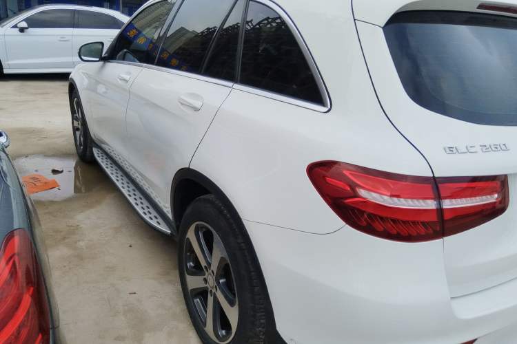 Used Mercedes-Benz GLC 2017 GLC 260 4MATIC Luxury Model