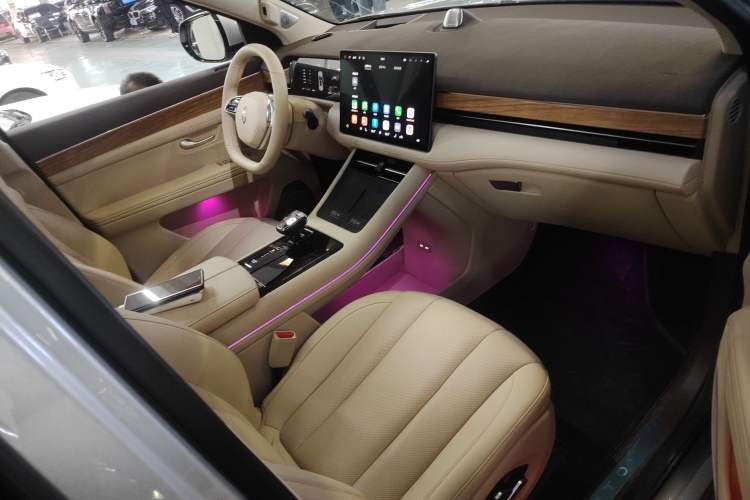 Used Hima AITO M7 2024 1.5T Intelligent Driving 4WD Max Edition 5 Seats
