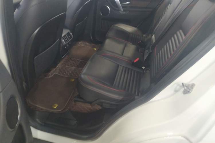 Used Land Rover Discovery Sport 2020 249 PS R-Dynamic Performance Tech Edition 7 Seats
