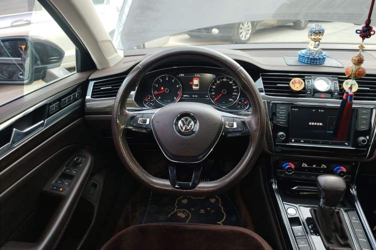 Used Volkswagen Phideon 2016 380TSI Two-Wheel-Drive Supreme Edition