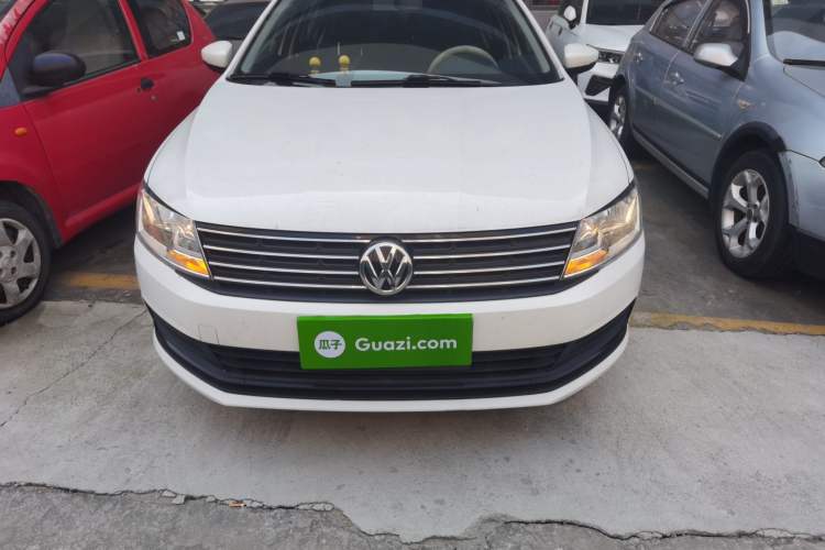 Used Volkswagen Lavida 2015 1.6L Automatic Fashion Edition
