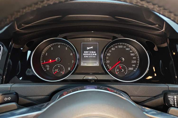 Used Volkswagen Golf 2017 280TSI Automatic R-Line Million-Vehicle Commemorative Edition
