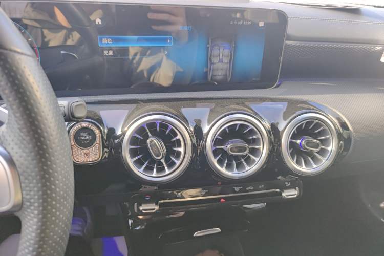 Used Mercedes-Benz A-Class 2022 Restyled A 200 L Sport Sedan Fashion Version
