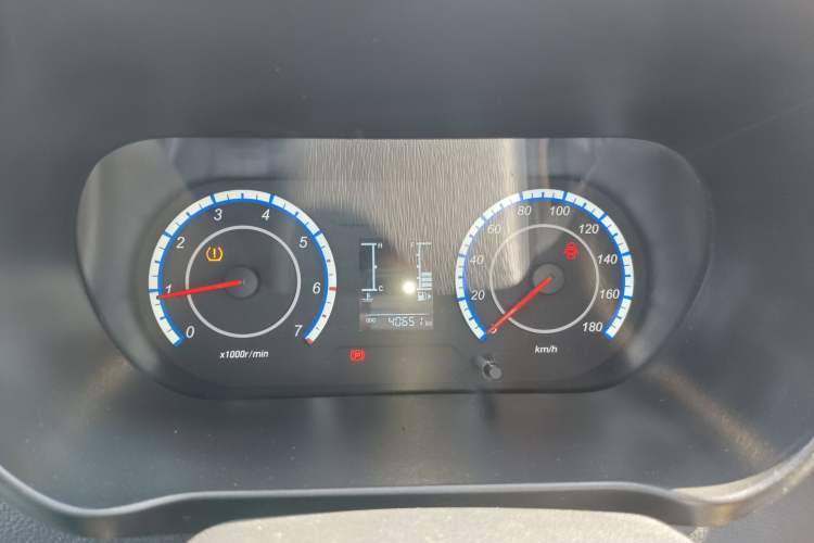 Used Chana Ruixing M60 2023 1.5L GDI Comfort-Class Passenger Vehicle 6/7 Seats
