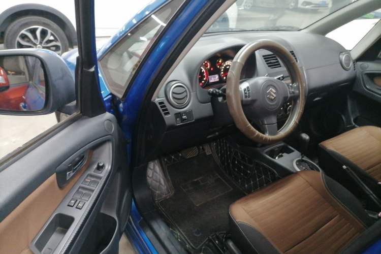 Used Suzuki SX4 2013 1.6L Automatic CoolRide Model
