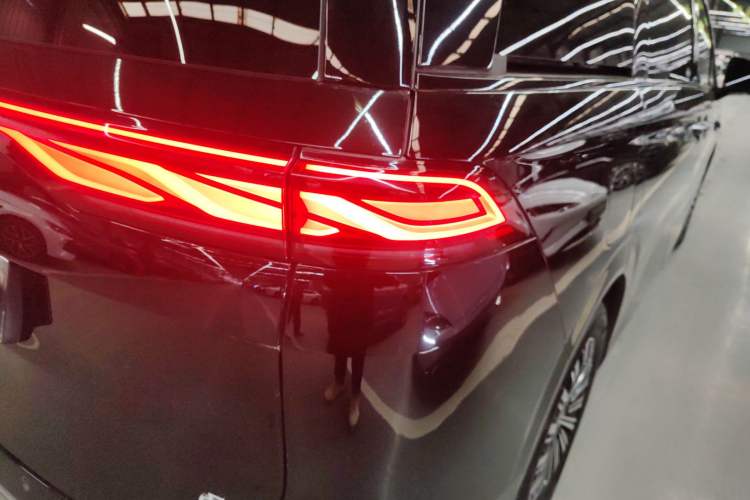 Used BYD Xia 2025 DM-i 1.5T 100km Supreme Edition
