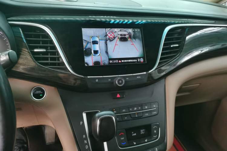 Used Buick GL8 2018 ES 28T Premium Model China VI Standard
