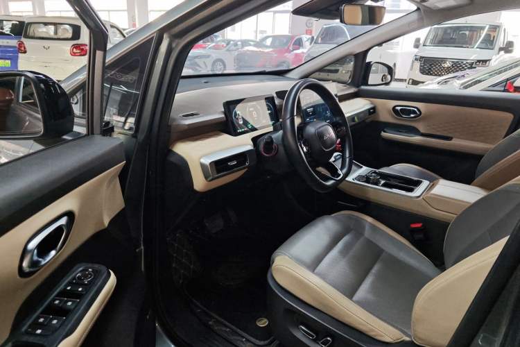 Used AION Y 2021 70 Enjoyment Tech Edition
