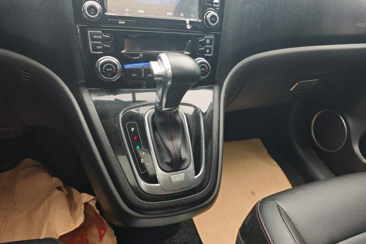 Used Haval H6 2016 Upgraded Model 1.5T Automatic Two-Wheel Drive Elite Version
