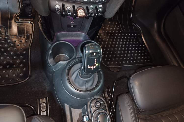 Used  MINI 2023 Second Facelift 2.0T COOPER S CABRIO Artist
