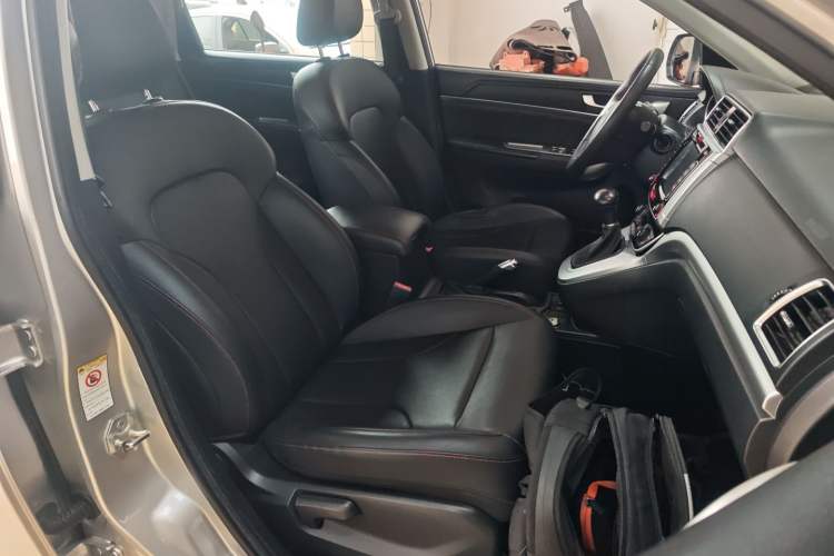 Used Haval M6 2018 Revised Version 1.5T DCT Two-Wheel Drive Elite Edition
