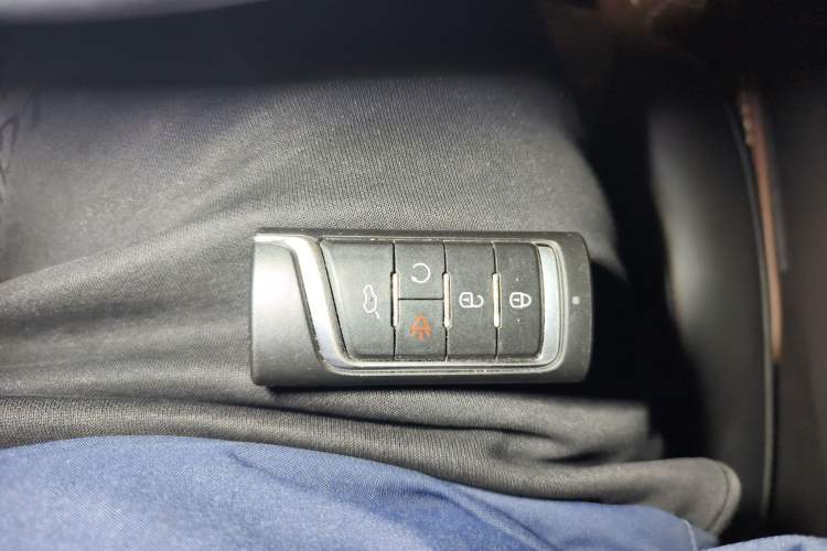 Used GAC Trumpchi GS7 2017 320T Two-Wheel-Drive Luxury Smart Connectivity Model