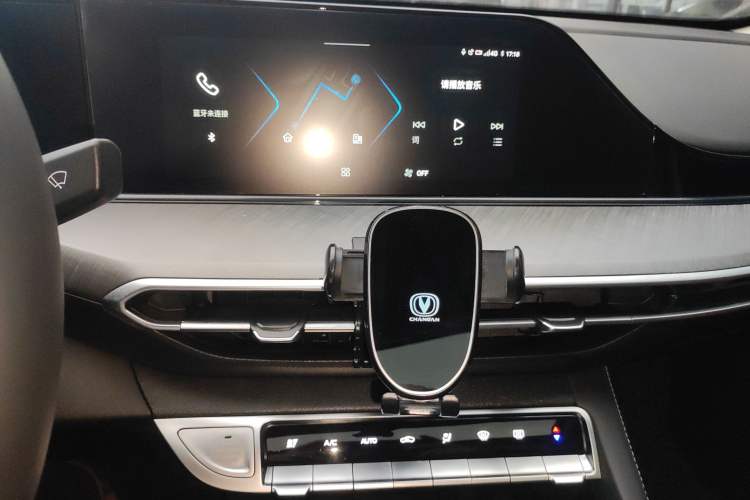 Used Changan Eado 2023 Changan Edition PLUS Blue Whale NE 1.4T GDI DCT Prestige Version
