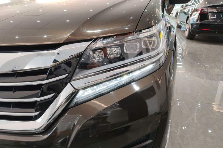 Used Honda Elysion 2016 2.4L Supreme Edition