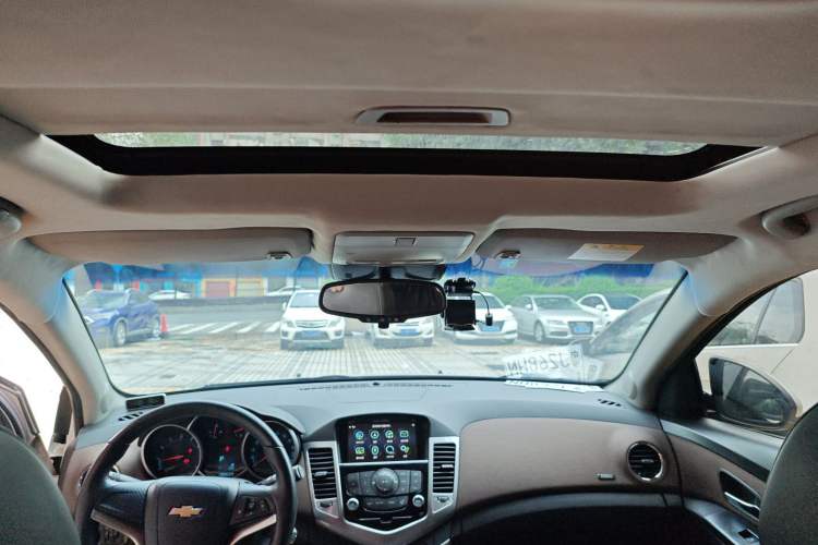 Used Chevrolet Cruze 2013 Hatchback 1.6L Automatic Luxury Model
