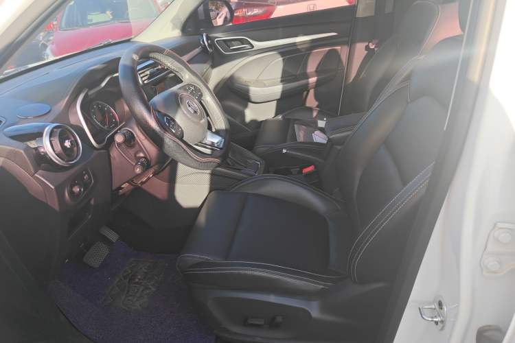 Used MG ZS 2018 1.5L Automatic Luxury Edition China V Standard